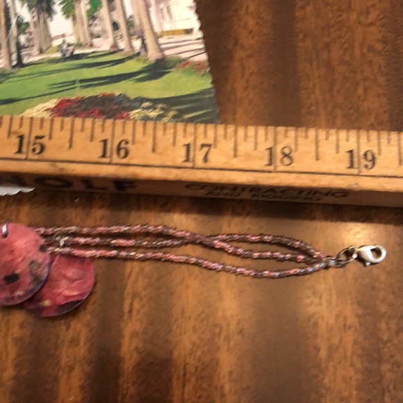 Pink shell reversible necklace and earrings set - Picture 9 of 12